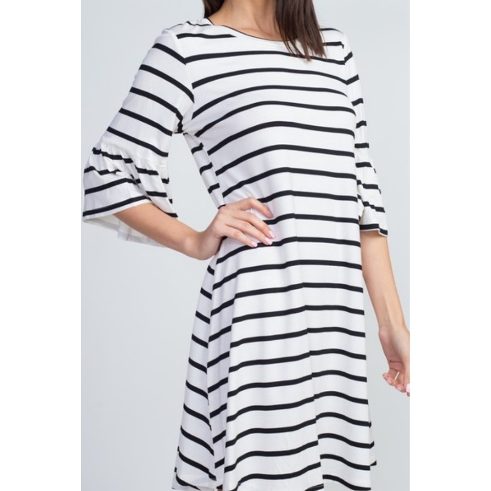 Women's Ruffled 3/4 Sleeve Striped Summer Dress WH - Picture 4 of 5